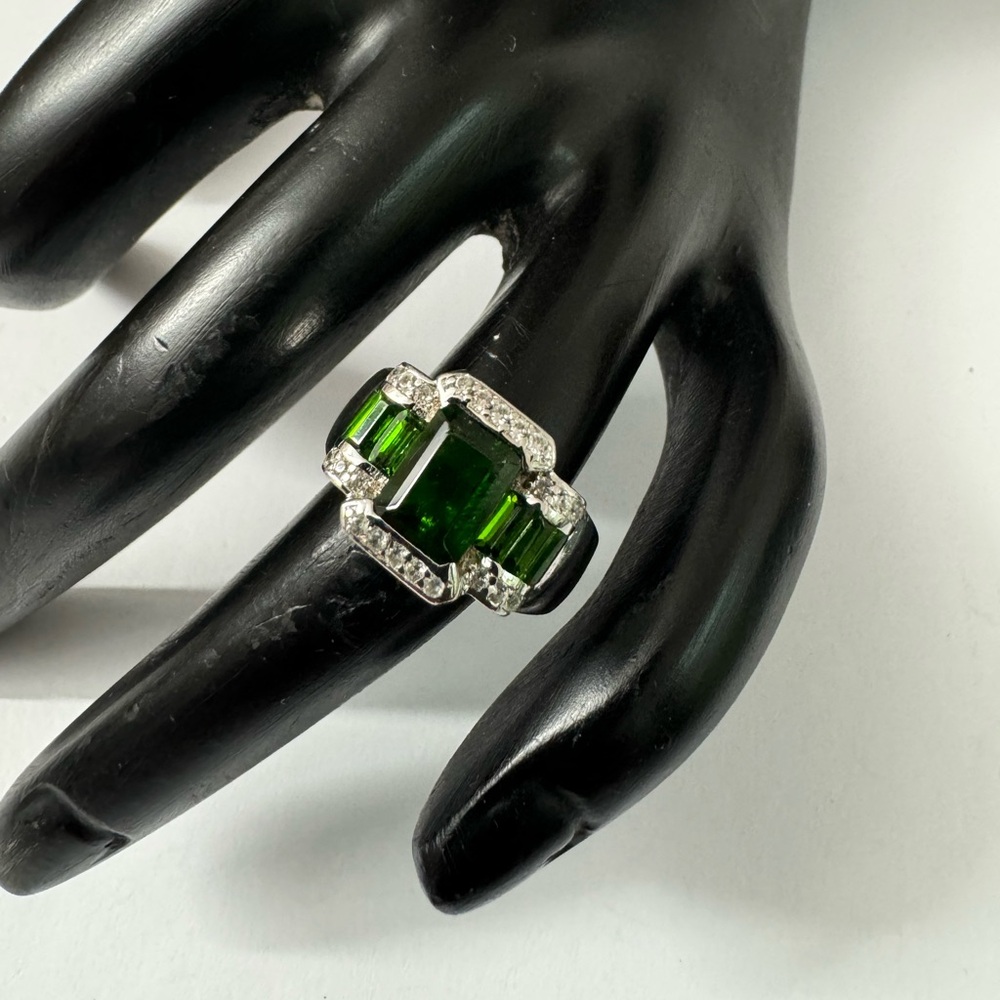Sterling Silver 925 Emerald Ring